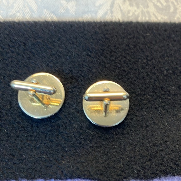“R” engraved Gold colored Men's Cufflinks - Picture 3 of 10